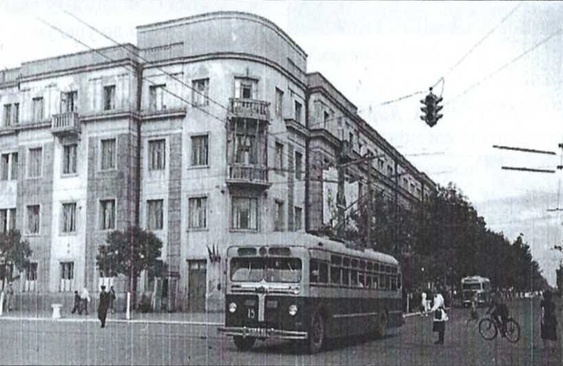 Архивный фотодокумент после проведения ремонта и реконструкции здания в 1939 г.